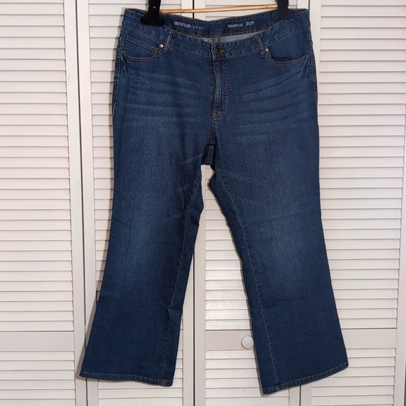 Avenue Denim Denim - Avenue Denim Santa Fe Boot Cut Classic bootleg silhouette Size 20 Petite
